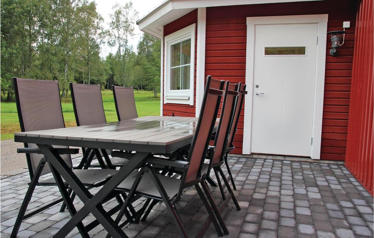 2 Bedroom Cozy Apartment In Habo Mullsjö Exterior foto